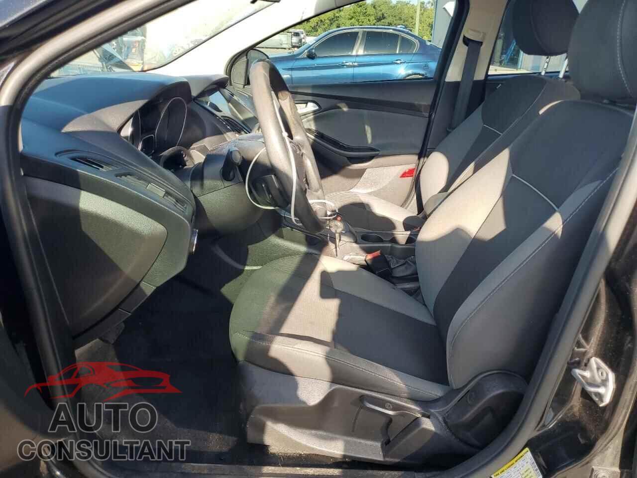 FORD FOCUS 2013 - 1FADP3F29DL379470