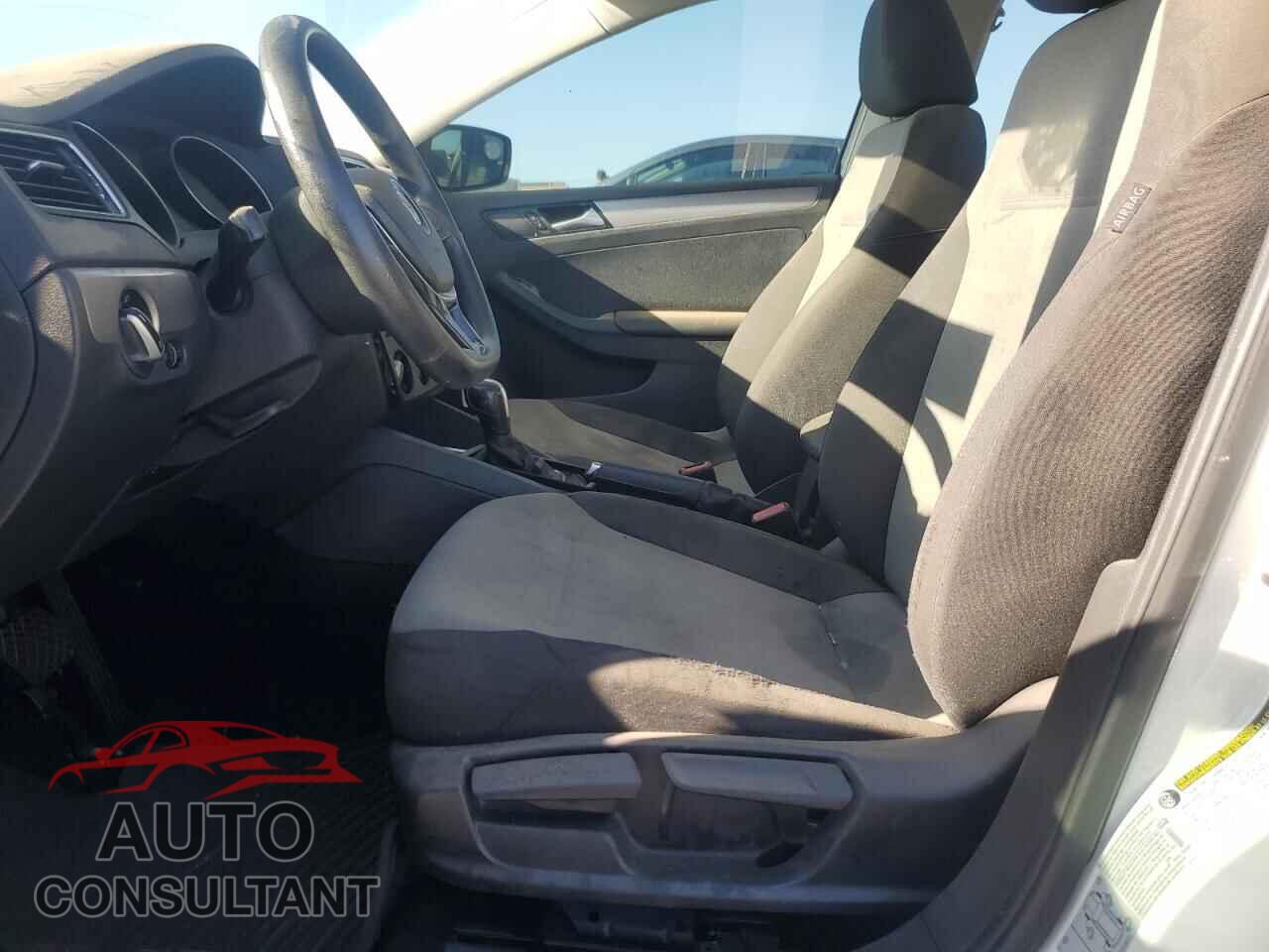 VOLKSWAGEN JETTA 2017 - 3VW2B7AJ6HM394144