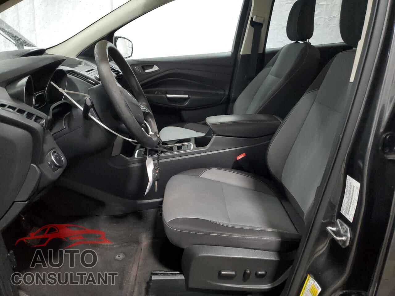 FORD ESCAPE 2018 - 1FMCU9GD5JUD06082