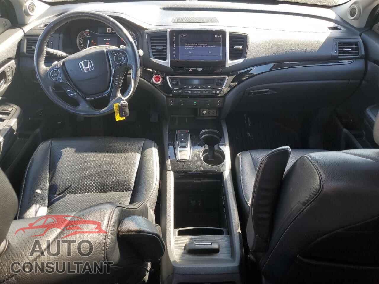 HONDA PILOT 2017 - 5FNYF6H04HB068338