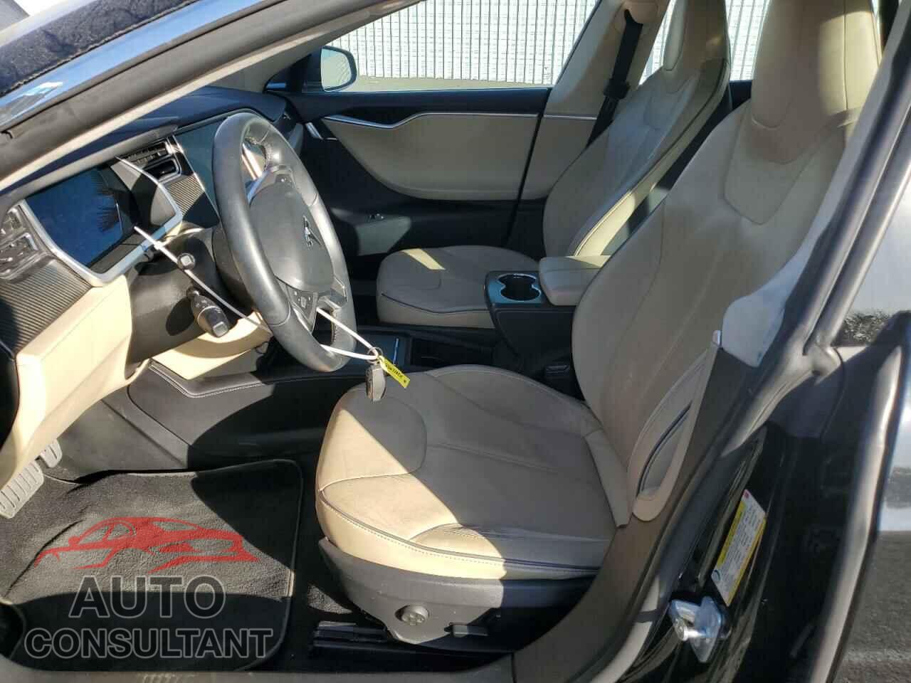 TESLA MODEL S 2013 - 5YJSA1DP2DFP16134