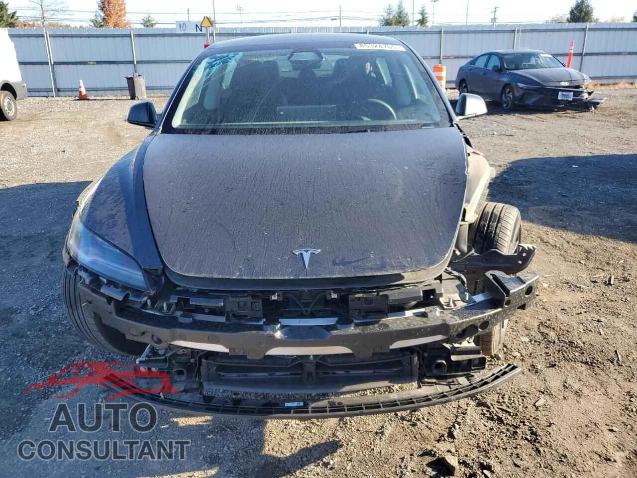 TESLA MODEL 3 2024 - 5YJ3E1EA2RF748687