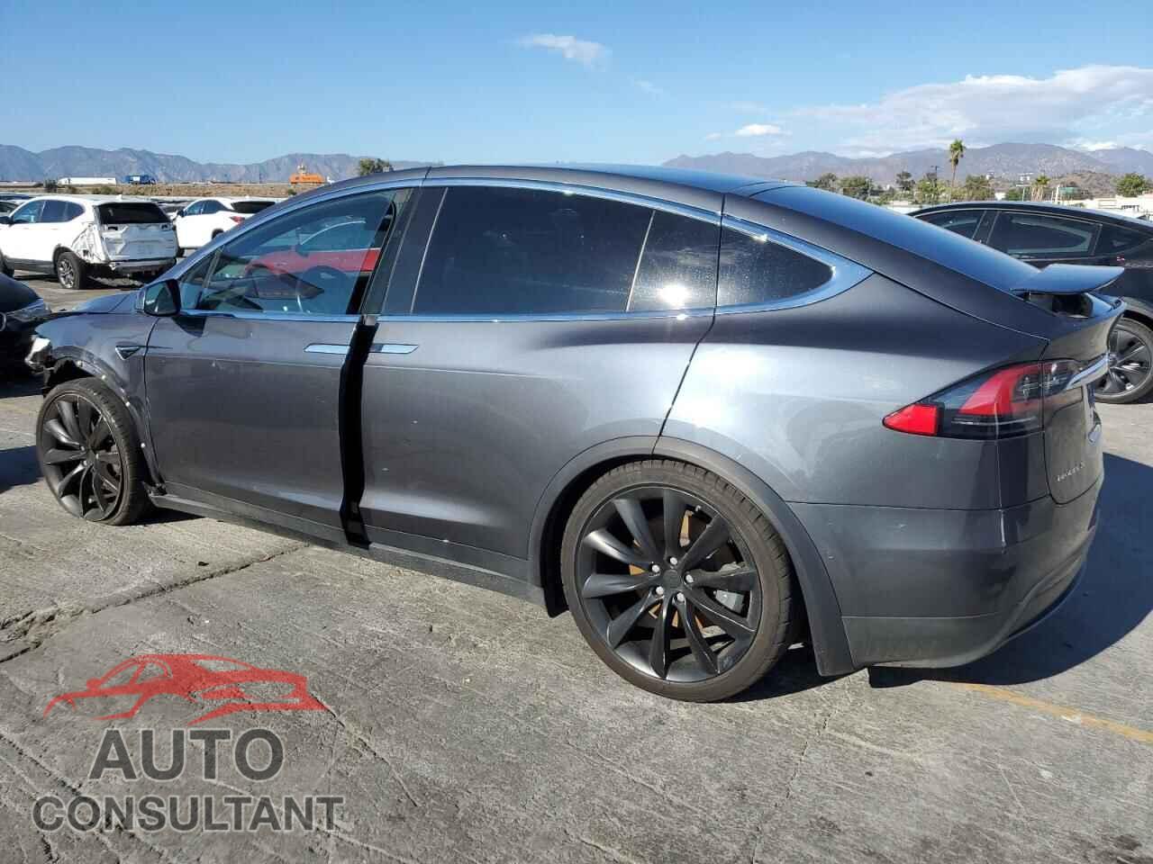 TESLA MODEL X 2018 - 5YJXCDE29JF092218