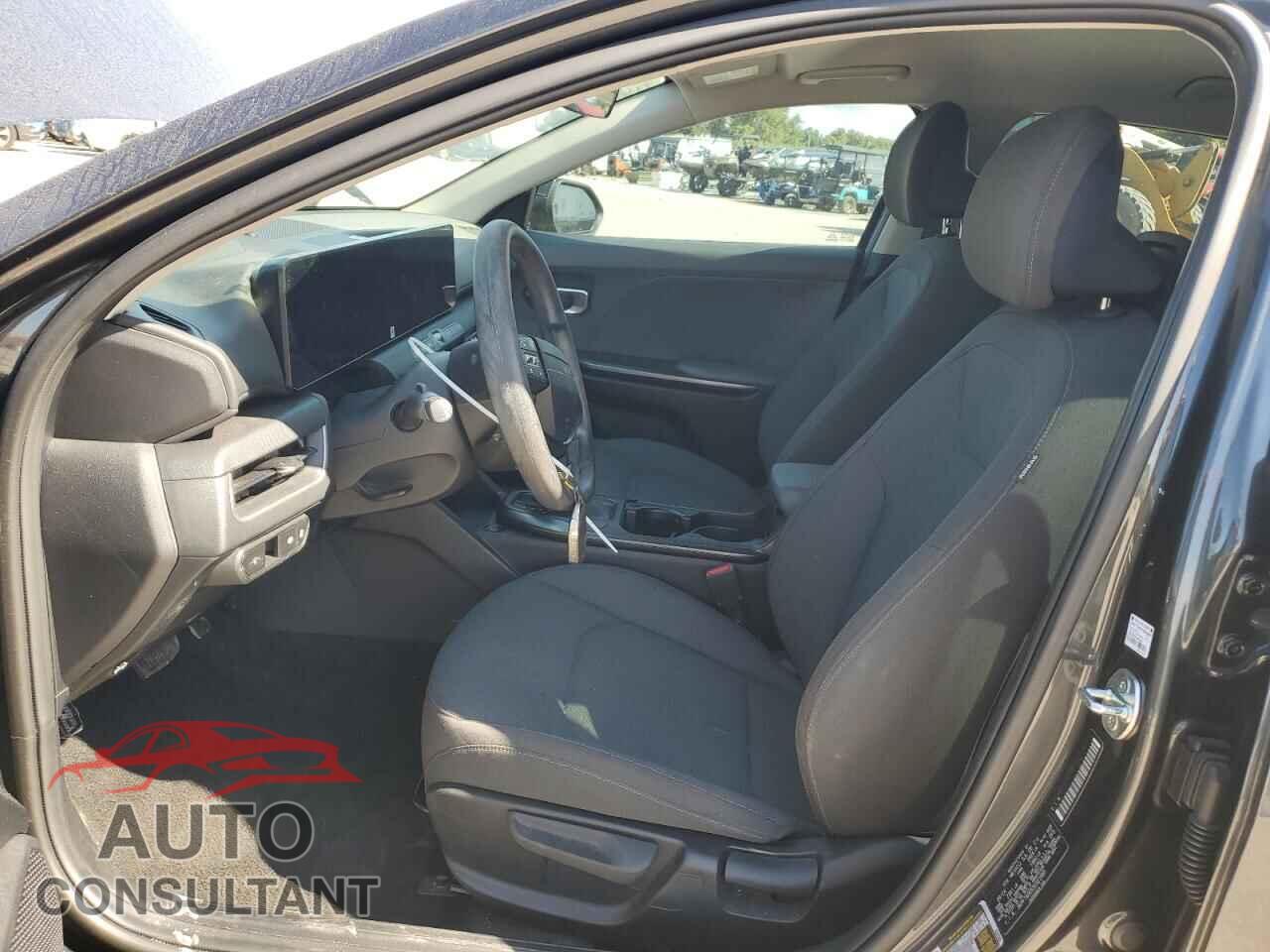 KIA K4 LX 2025 - 3KPFT4DE6SE021685