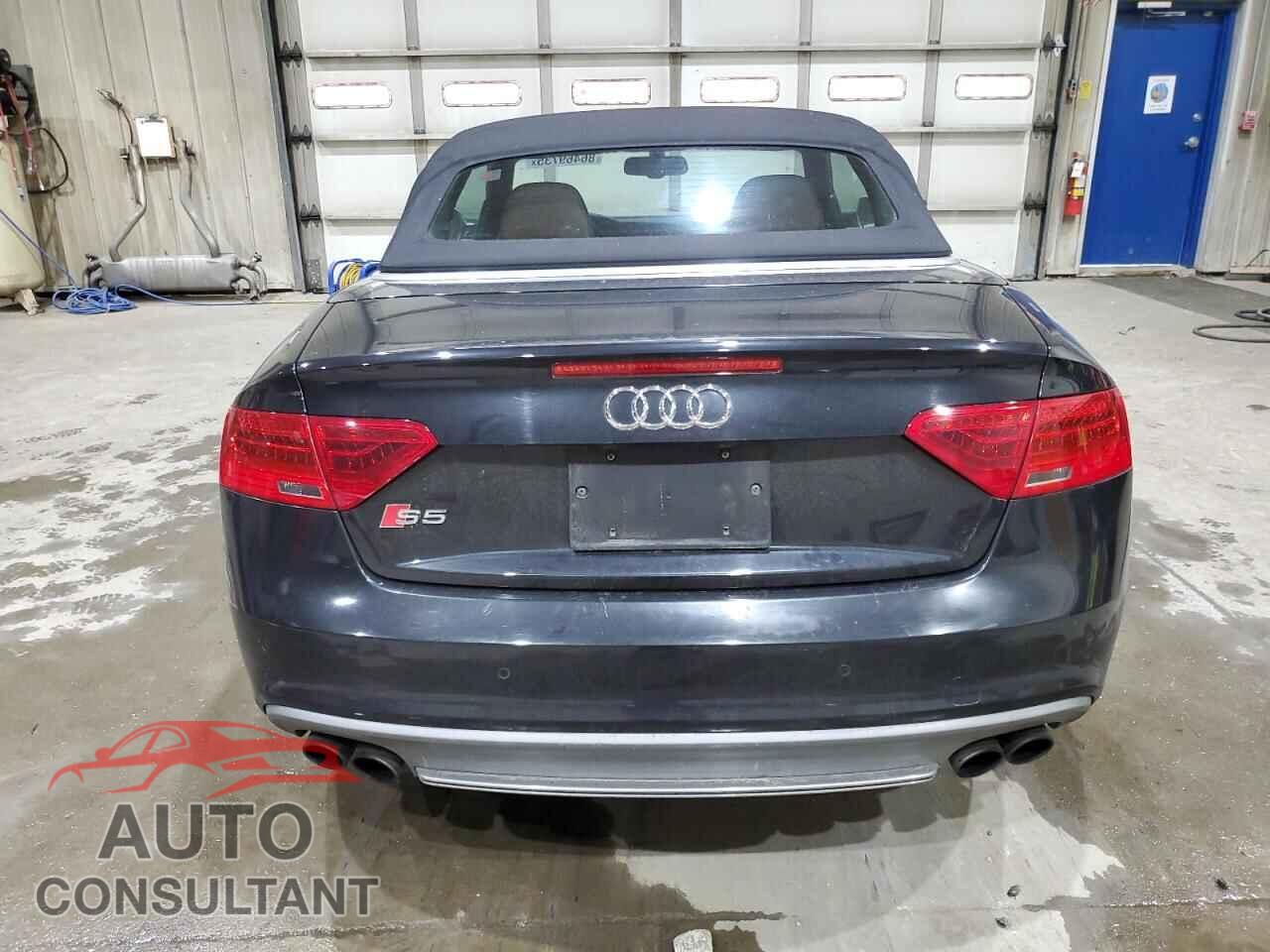 AUDI S5/RS5 2013 - WAUCGAFH5DN007771