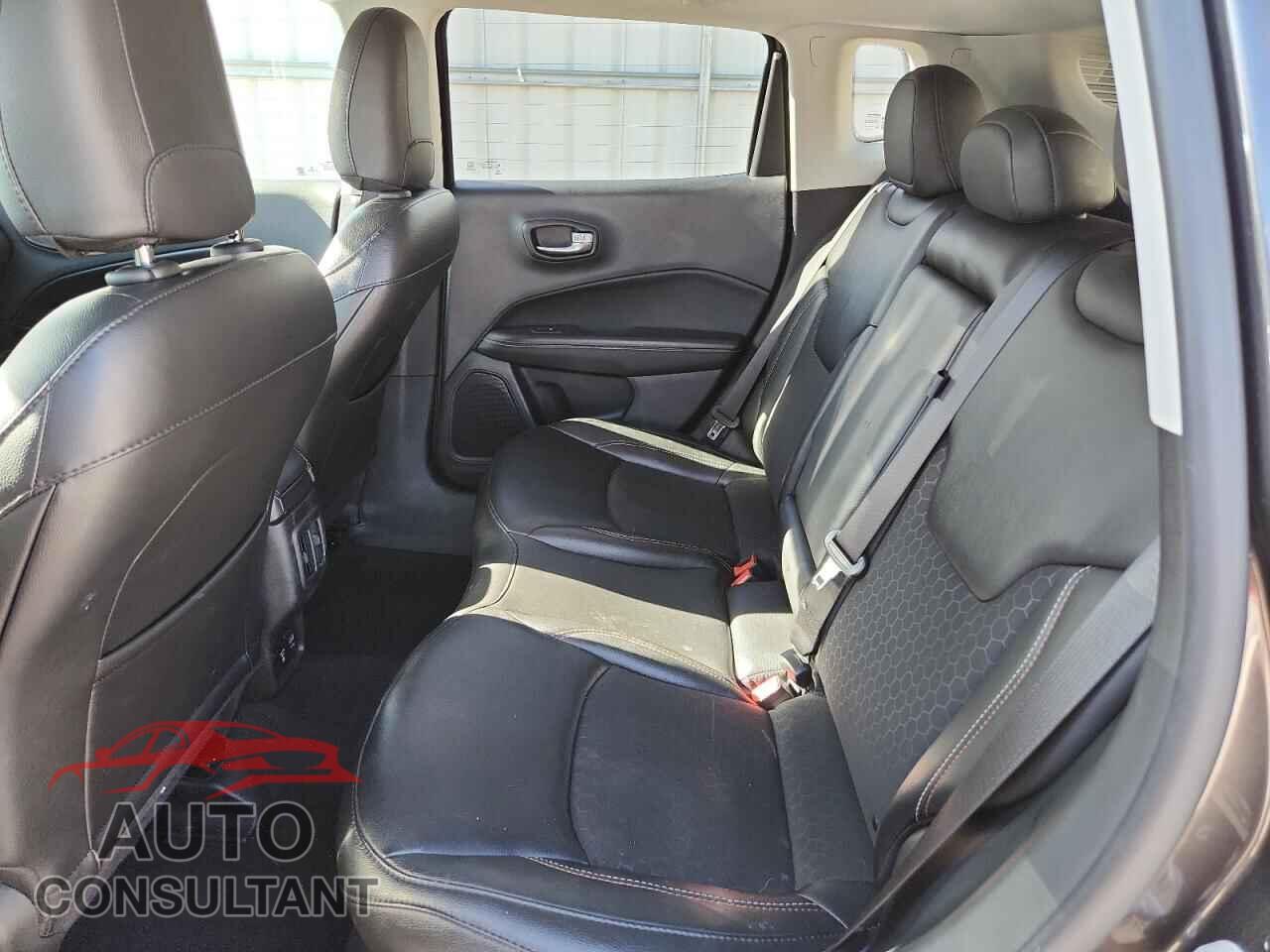 JEEP COMPASS 2020 - 3C4NJDBB1LT196952