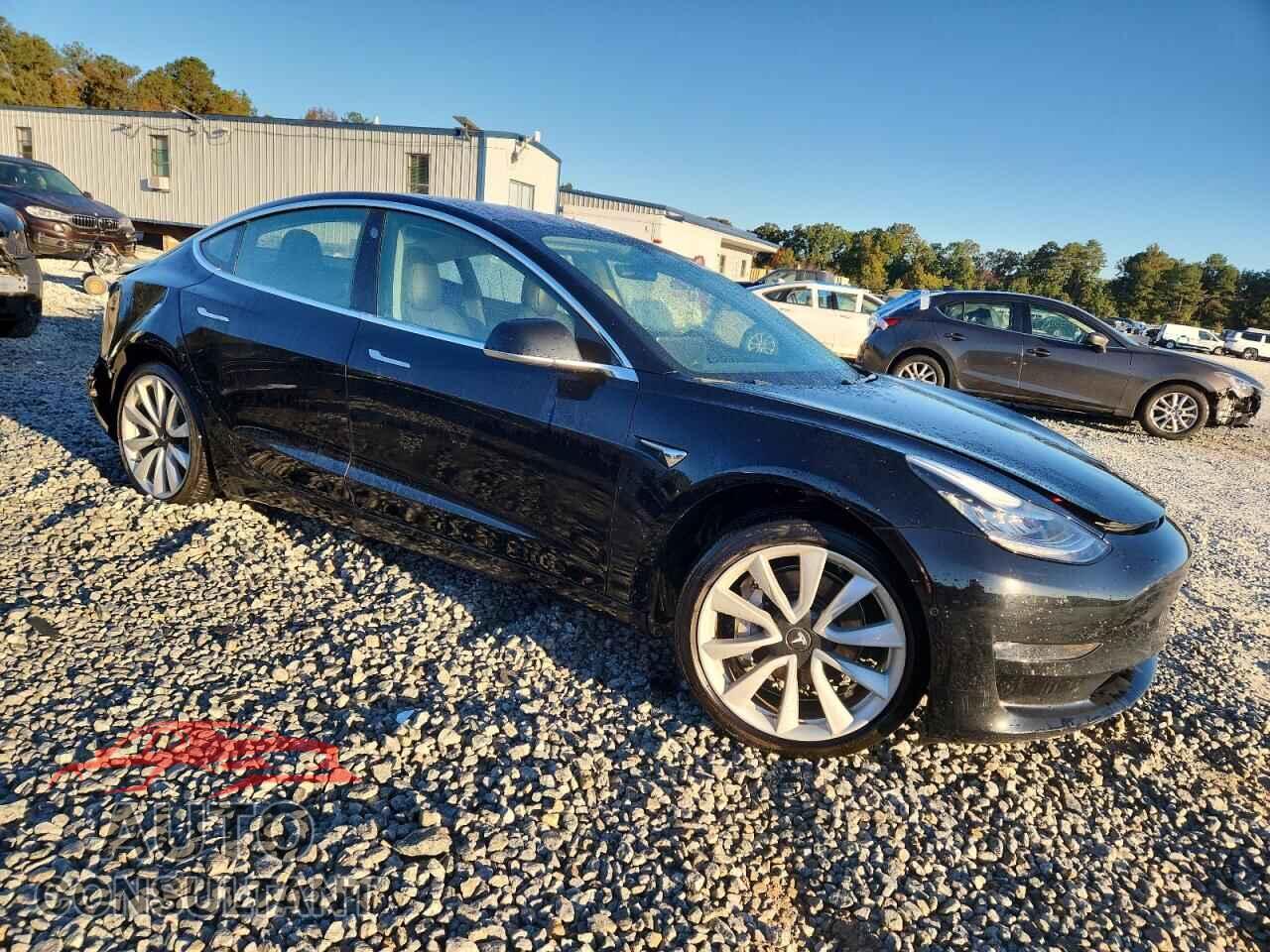 TESLA MODEL 3 2018 - 5YJ3E1EA0JF046615