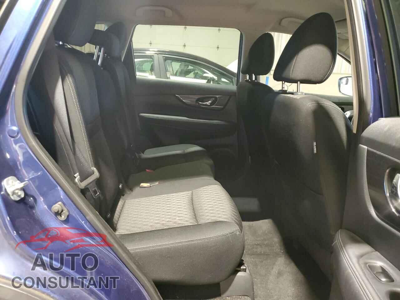 NISSAN ROGUE 2017 - KNMAT2MV7HP517876