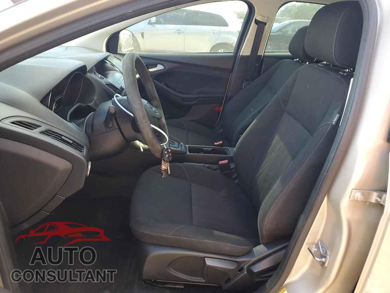 FORD FOCUS 2018 - 1FADP3F25JL212860