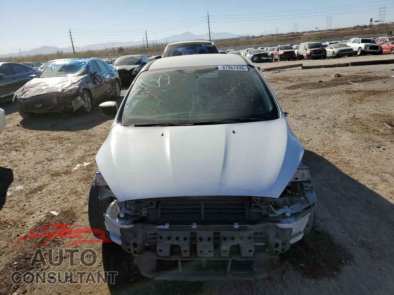 FORD FOCUS 2018 - 1FADP3E29JL260752