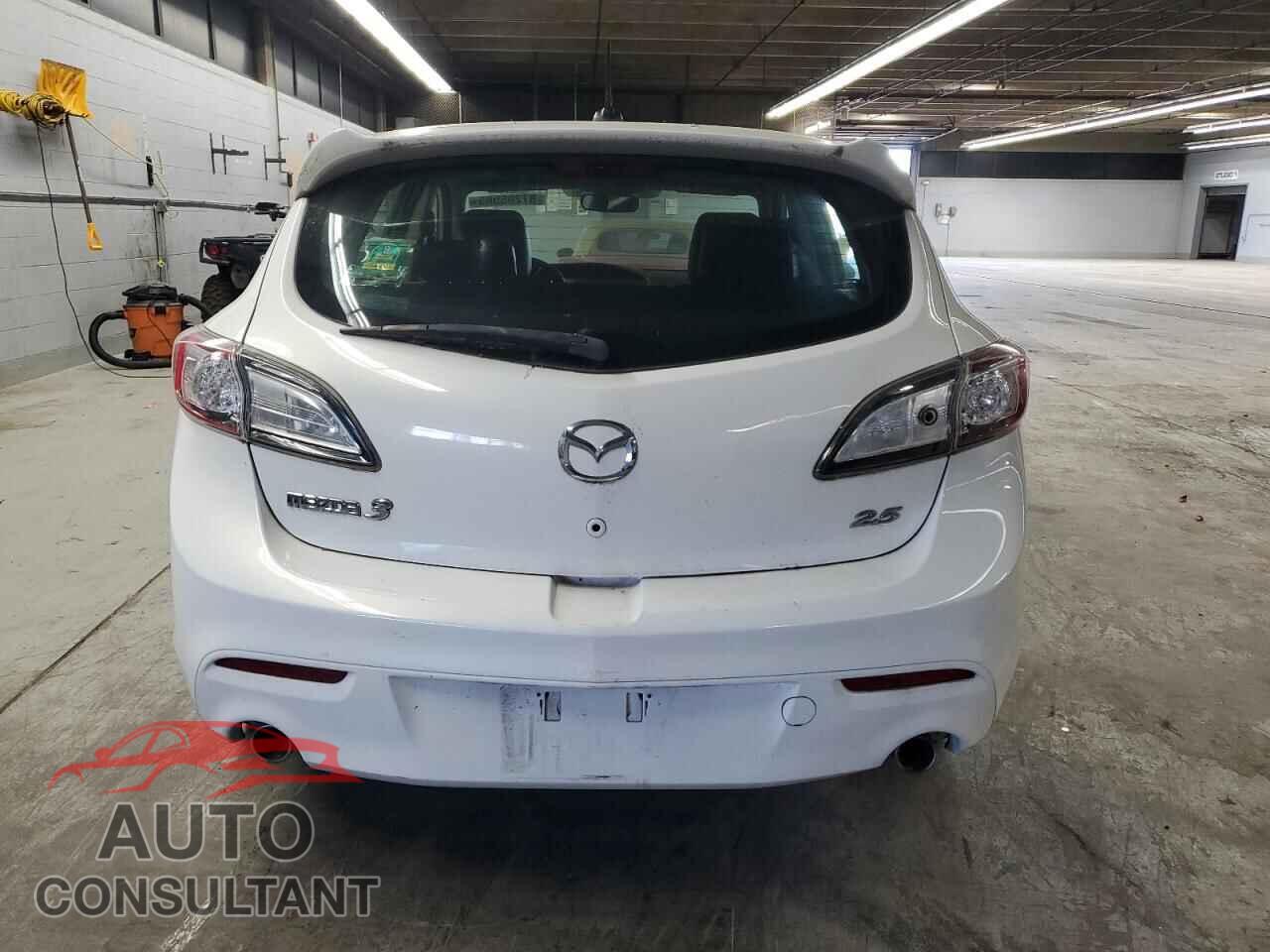 MAZDA MAZDA3 2011 - JM1BL1M65B1363699