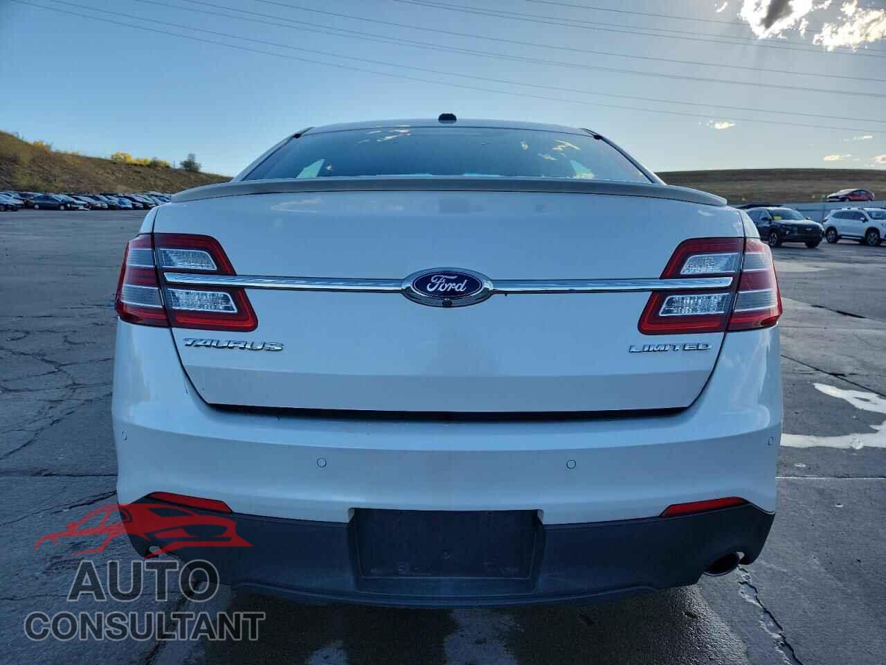 FORD TAURUS 2015 - 1FAHP2F8XFG126881