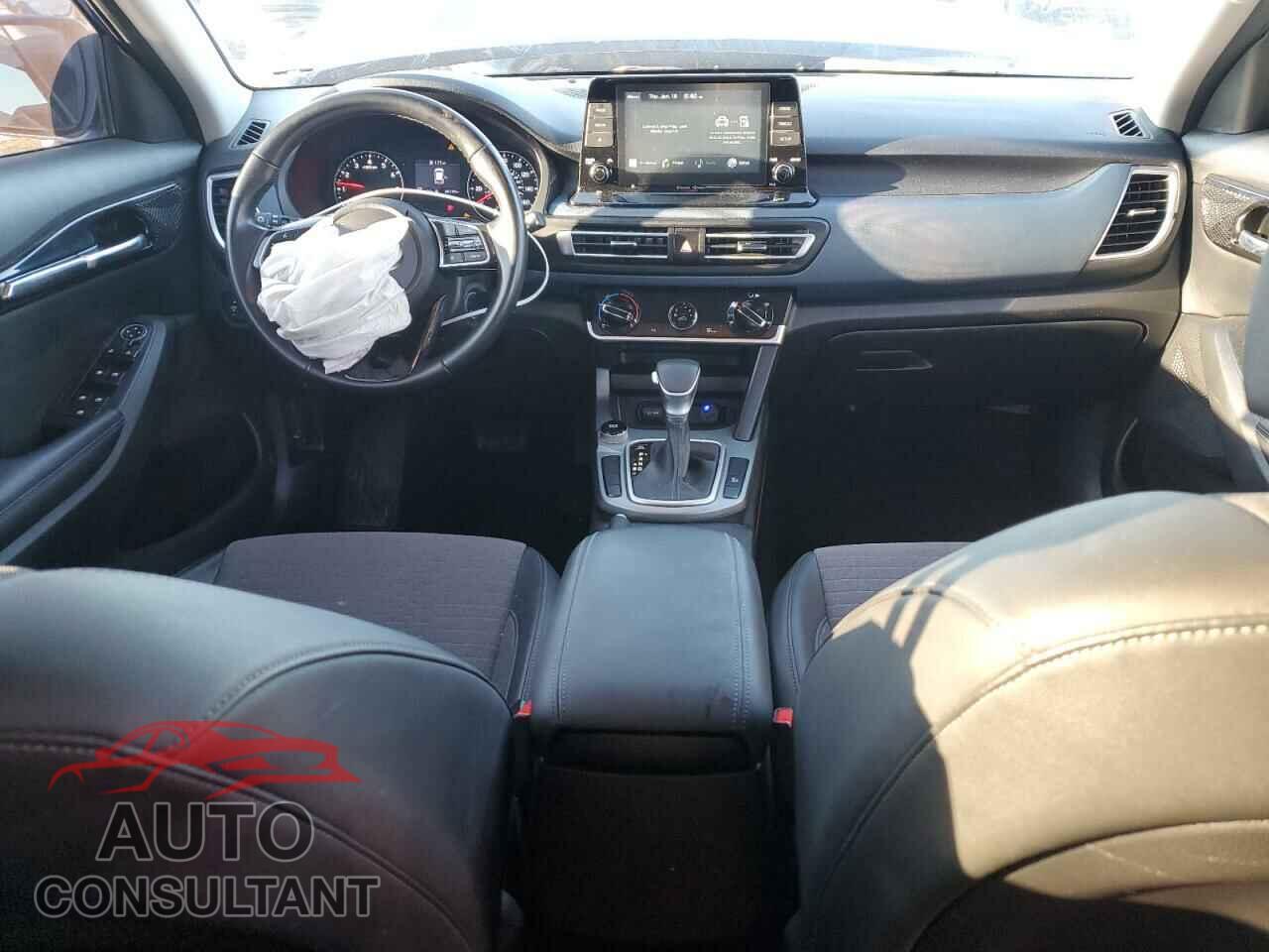 KIA SELTOS 2021 - KNDEU2AA5M7044084