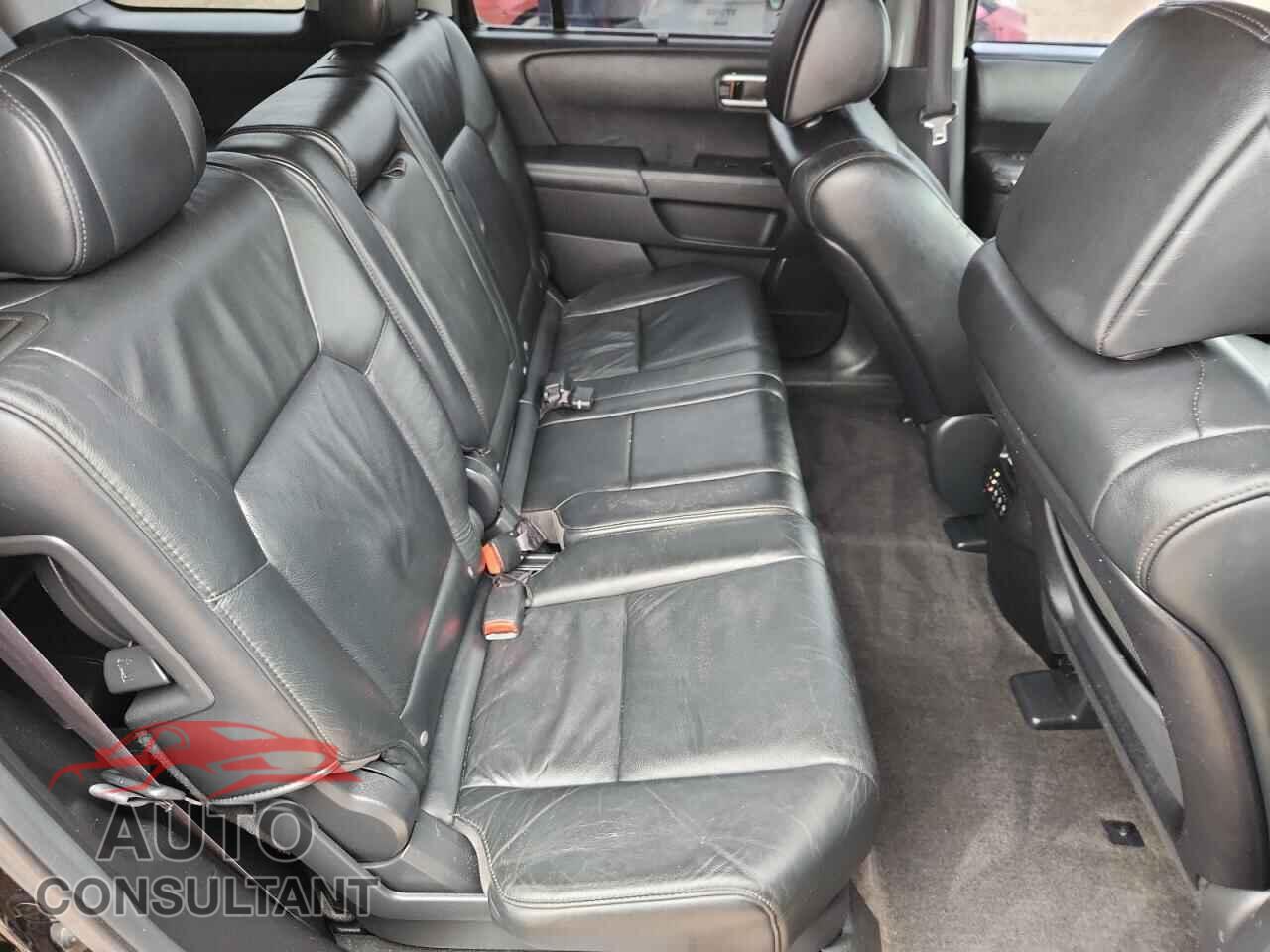 HONDA PILOT 2010 - 5FNYF4H94AB014241