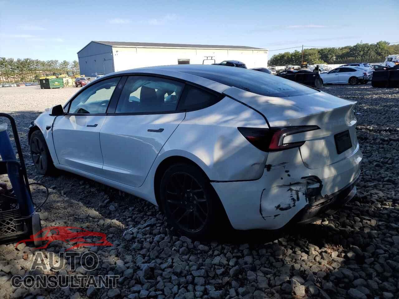TESLA MODEL 3 2024 - 5YJ3E1EAXRF740109