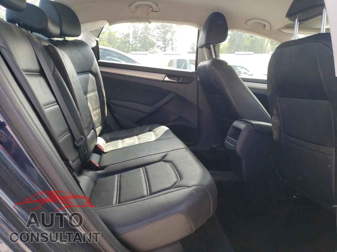 VOLKSWAGEN PASSAT 2014 - 1VWAT7A33EC097971