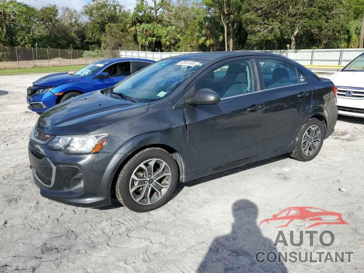 CHEVROLET SONIC 2018 - 1G1JD5SB3J4105932