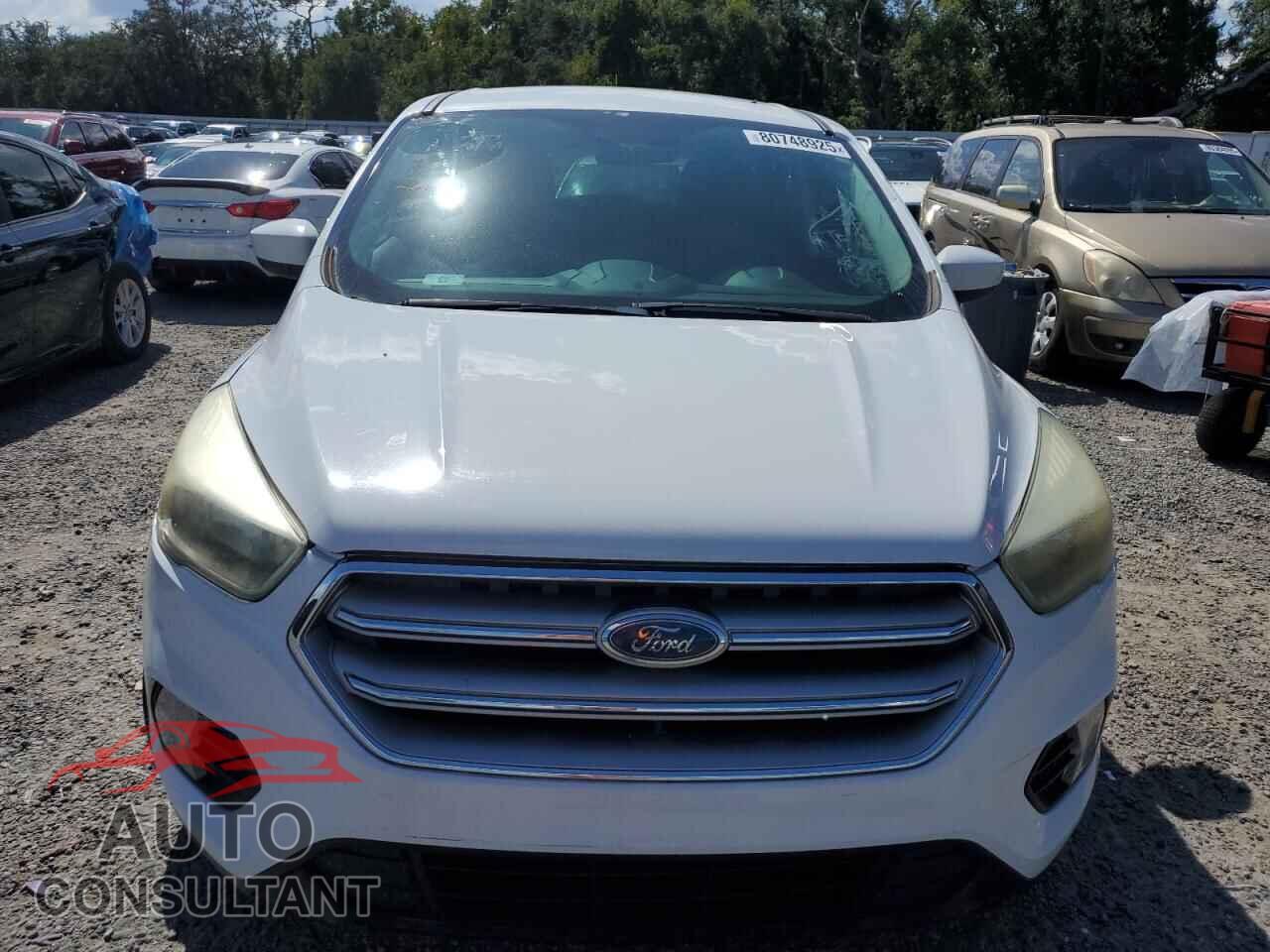 FORD ESCAPE 2017 - 1FMCU0G9XHUC28769