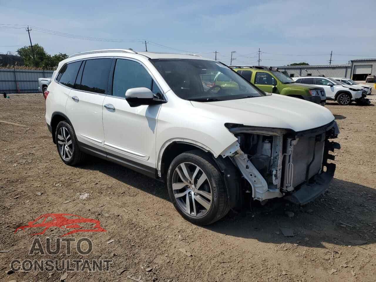 HONDA PILOT 2017 - 5FNYF6H94HB004704