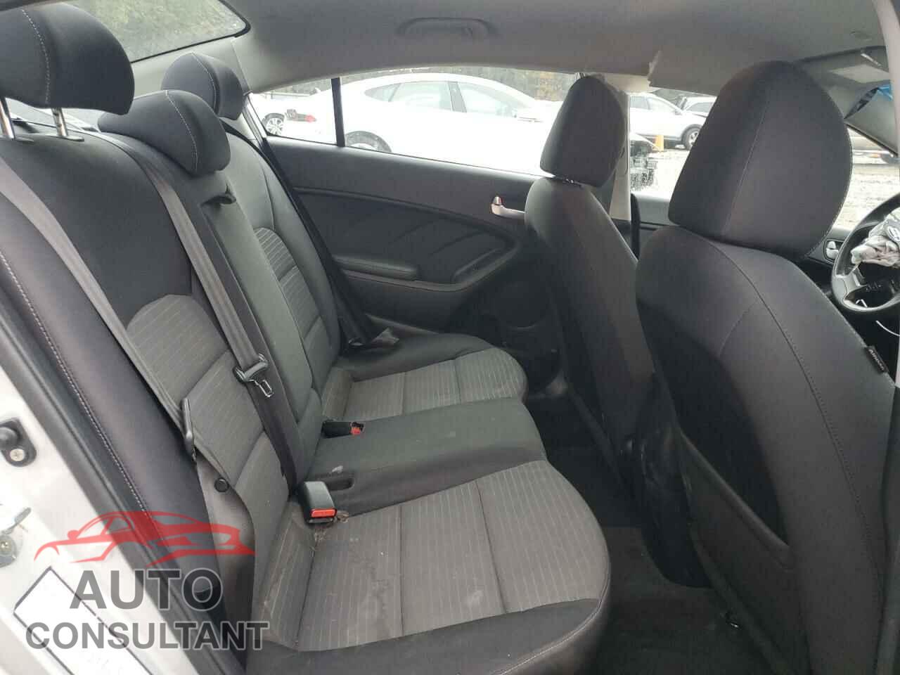 KIA FORTE 2017 - 3KPFL4A78HE014218