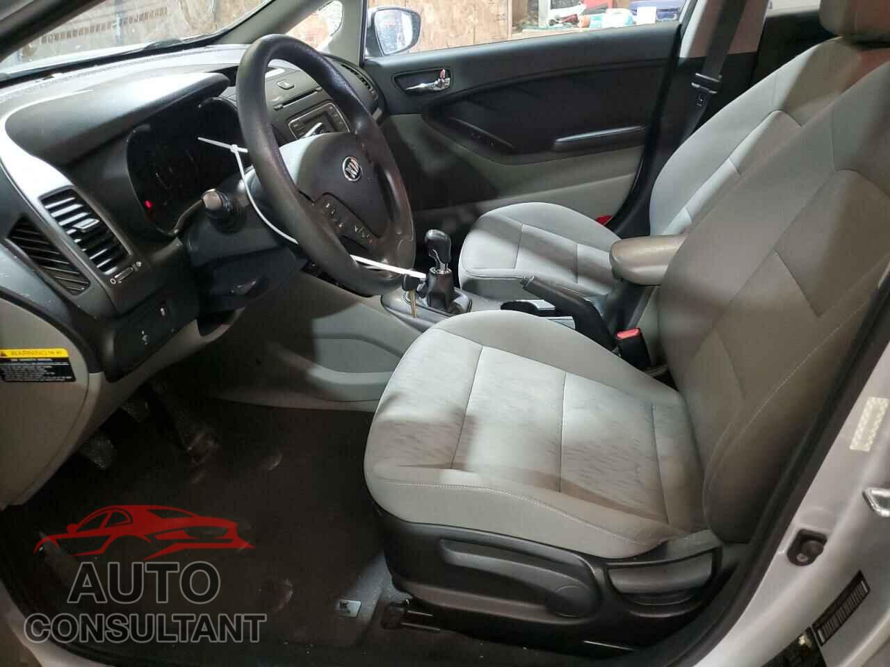 KIA FORTE 2015 - KNAFK4A68F5328192