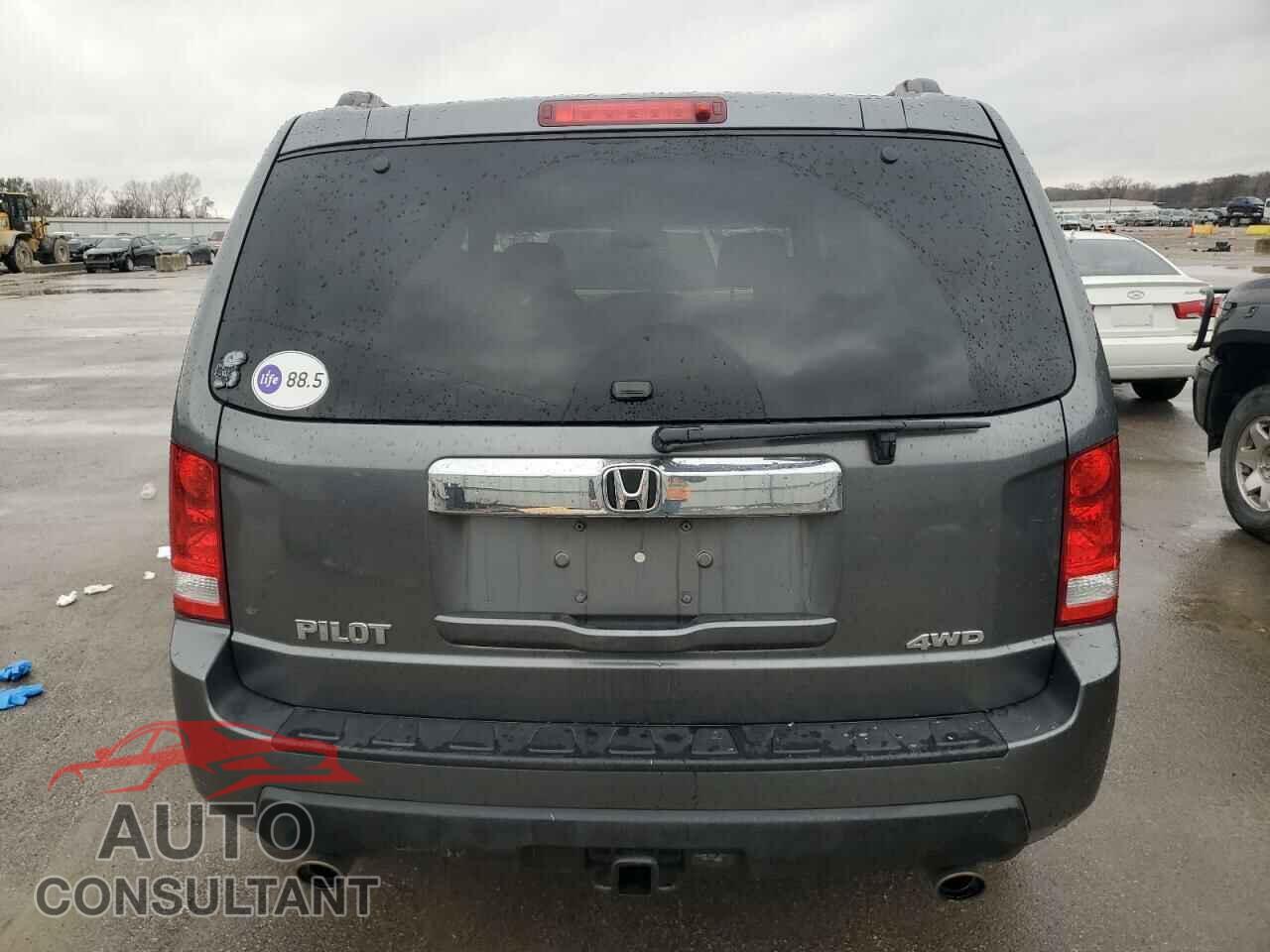 HONDA PILOT 2011 - 5FNYF4H63BB020698