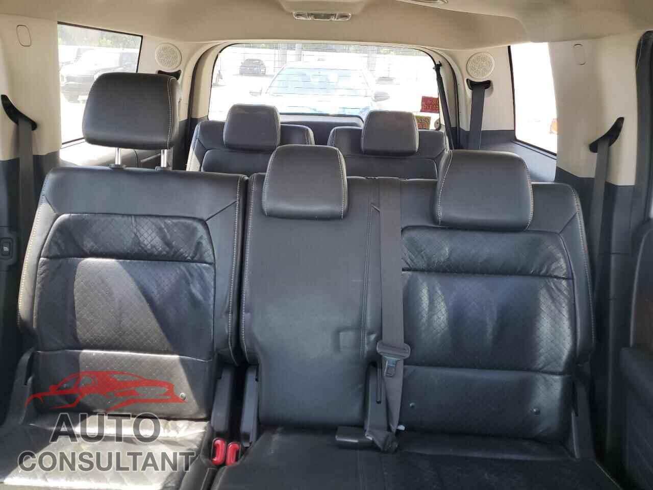 FORD FLEX 2011 - 2FMGK5DC3BBD28052
