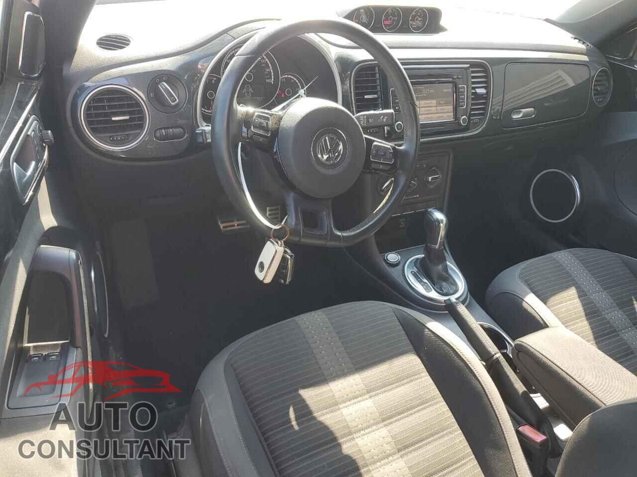 VOLKSWAGEN BEETLE 2013 - 3VWV67AT8DM608564