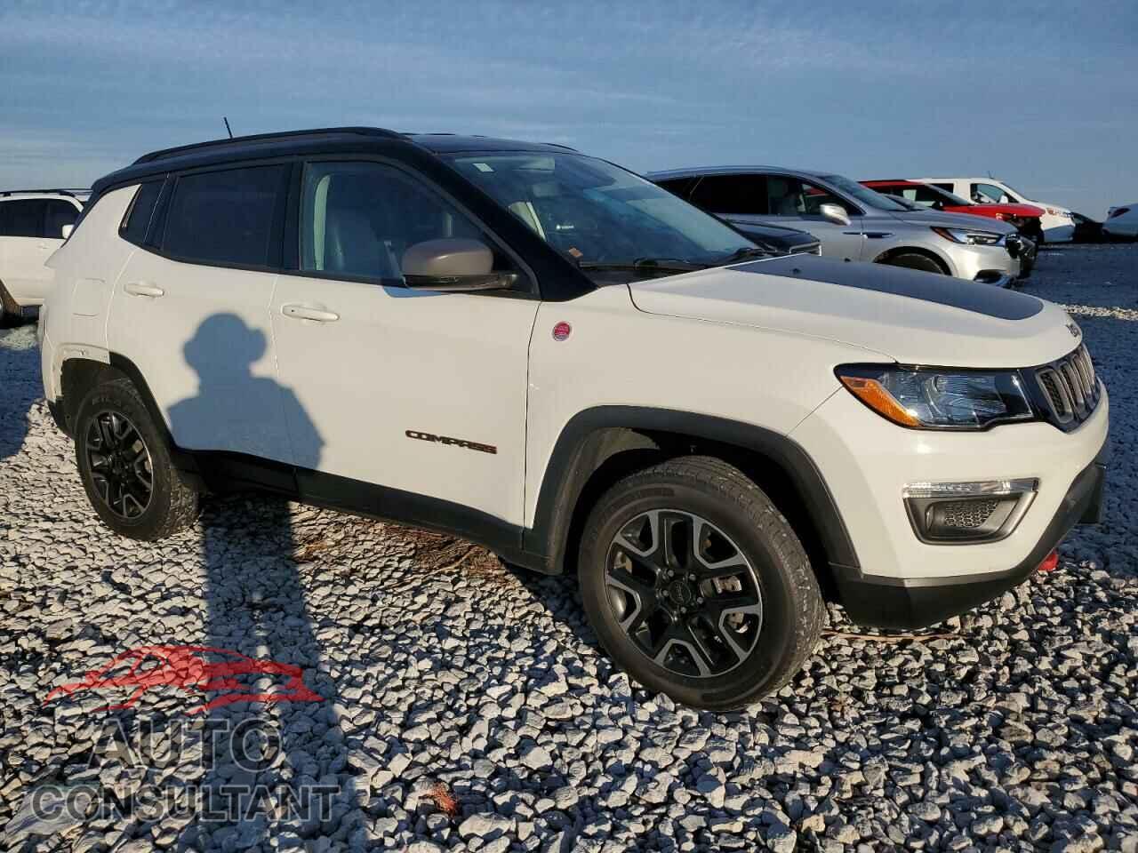 JEEP COMPASS 2019 - 3C4NJDDB7KT756470