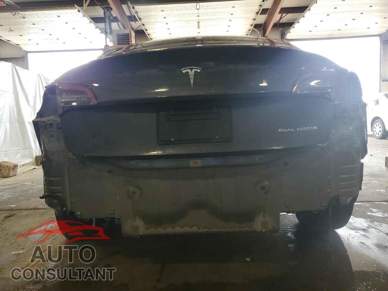 TESLA MODEL 3 2021 - 5YJ3E1EB5MF087769
