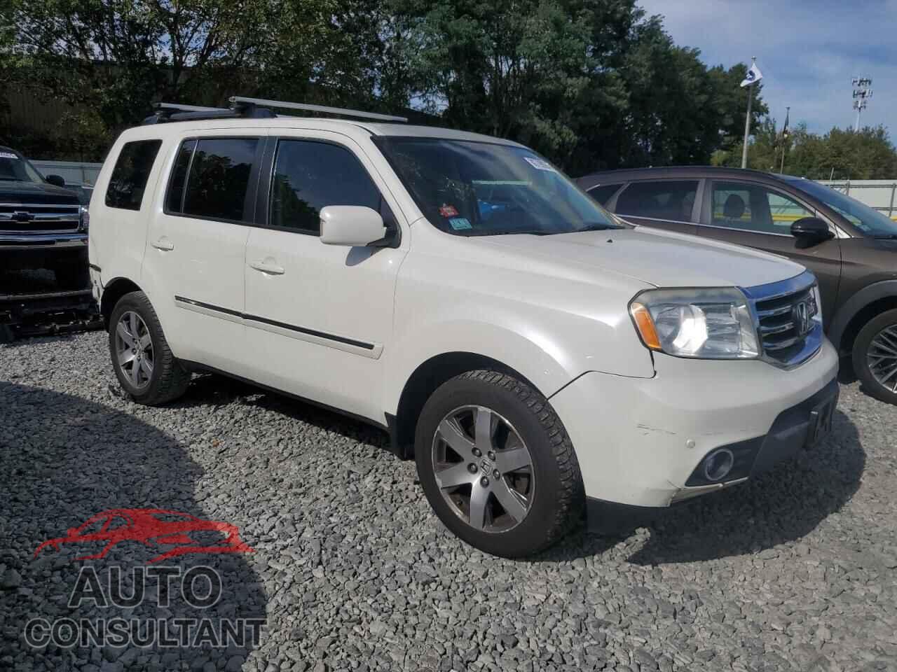 HONDA PILOT 2013 - 5FNYF4H90DB045331