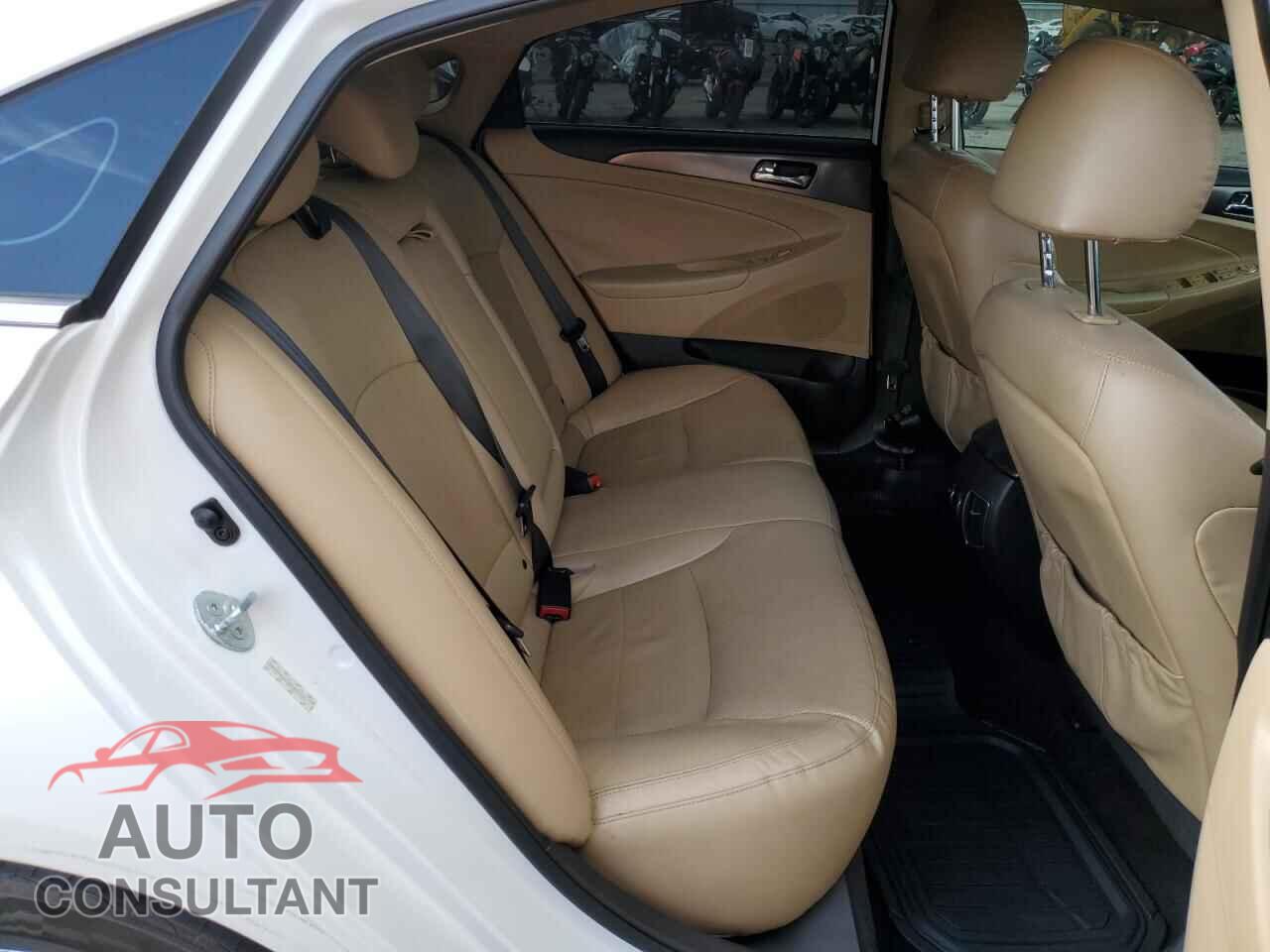 HYUNDAI SONATA 2013 - KMHEC4A49DA076575