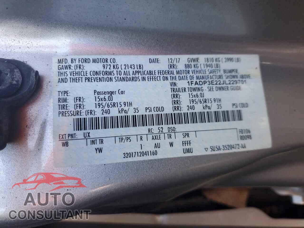 FORD FOCUS 2018 - 1FADP3E22JL229701