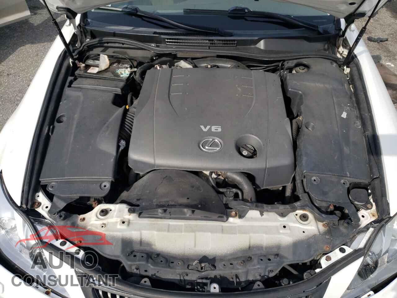 LEXUS IS 2009 - JTHCK262295035357