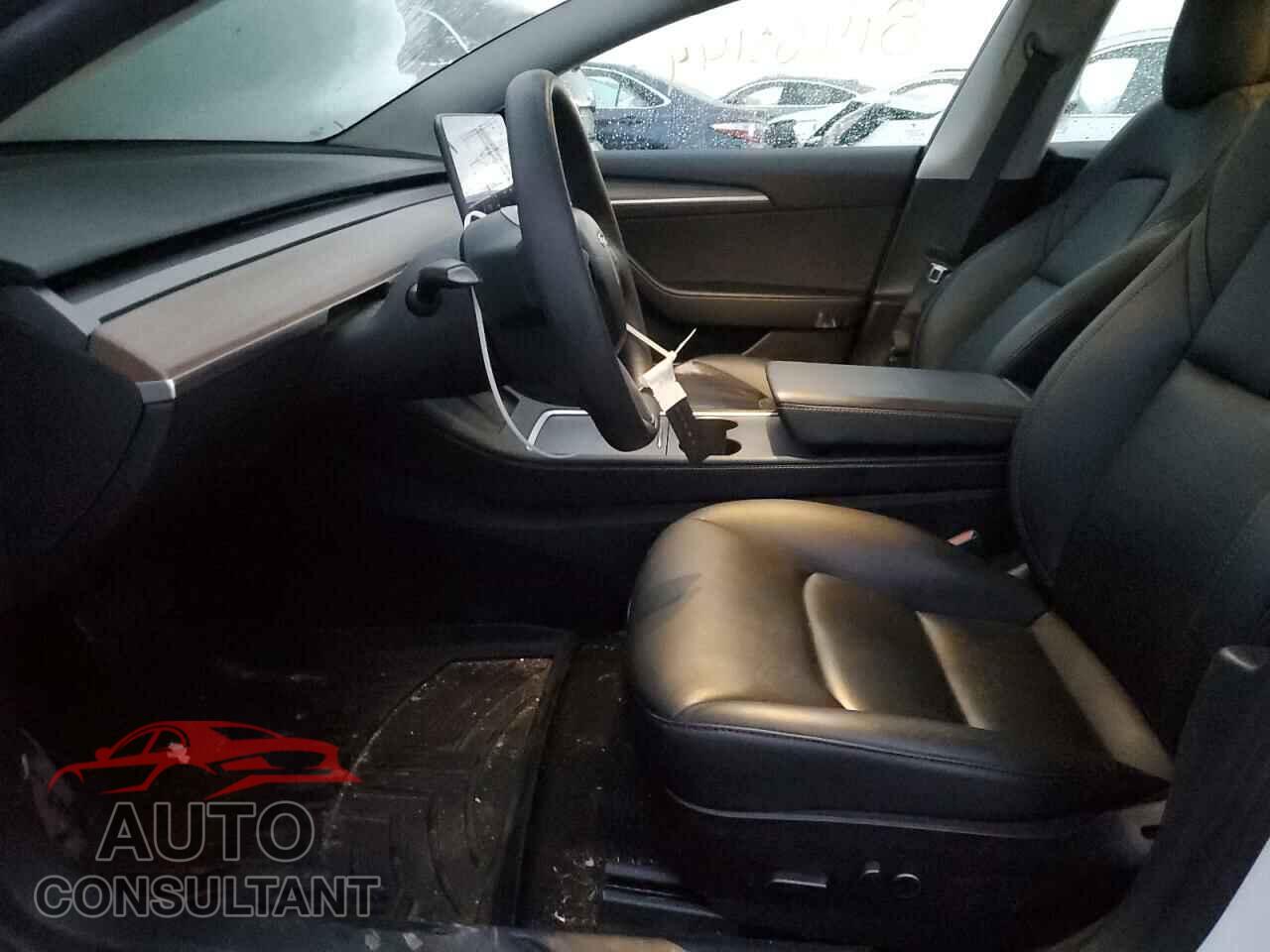 TESLA MODEL 3 2021 - 5YJ3E1EA4MF083526