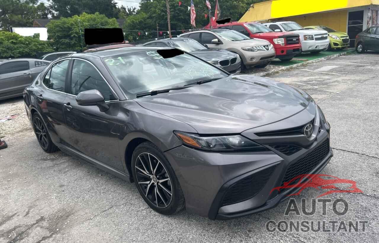 TOYOTA CAMRY 2021 - 4T1G11AK6MU486518