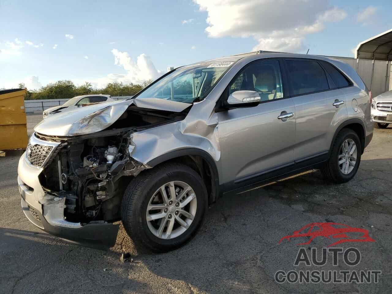 KIA SORENTO 2015 - 5XYKT3A68FG601874