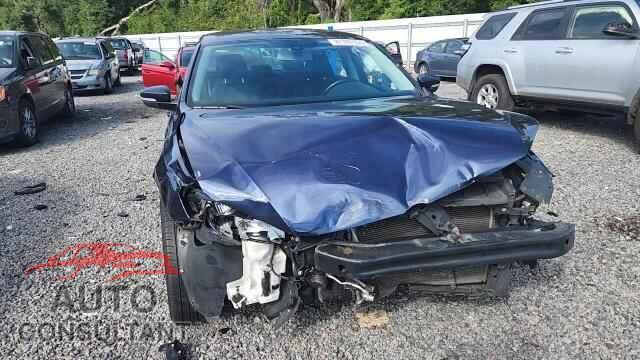 VOLKSWAGEN PASSAT 2014 - 1VWAT7A31EC058750