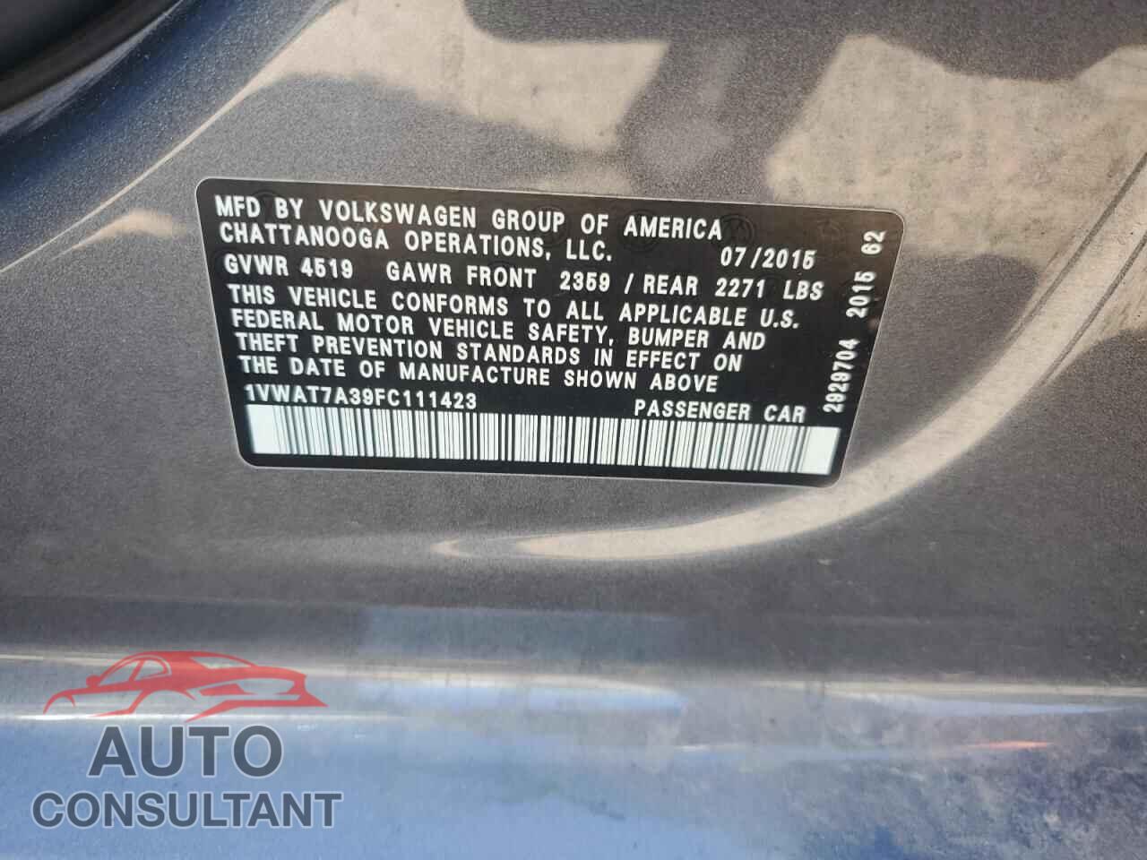 VOLKSWAGEN PASSAT 2015 - 1VWAT7A39FC111423
