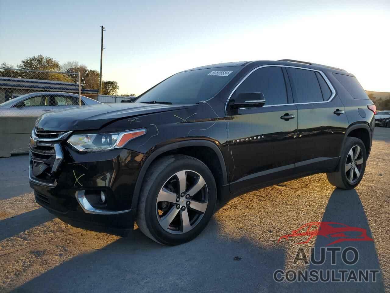 CHEVROLET TRAVERSE 2018 - 1GNERHKW0JJ135039