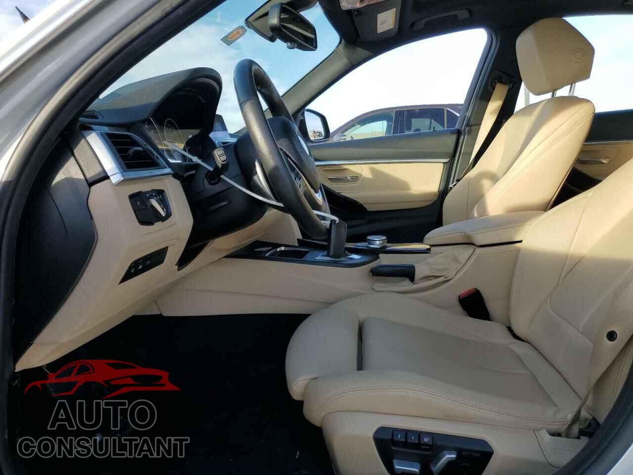BMW 3 SERIES 2017 - WBA8B9C33HK885041
