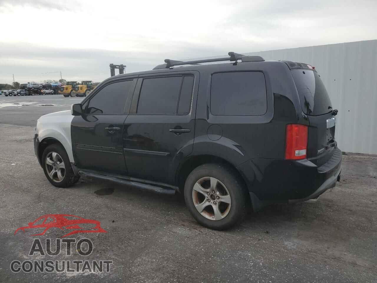 HONDA PILOT 2013 - 5FNYF4H79DB028851