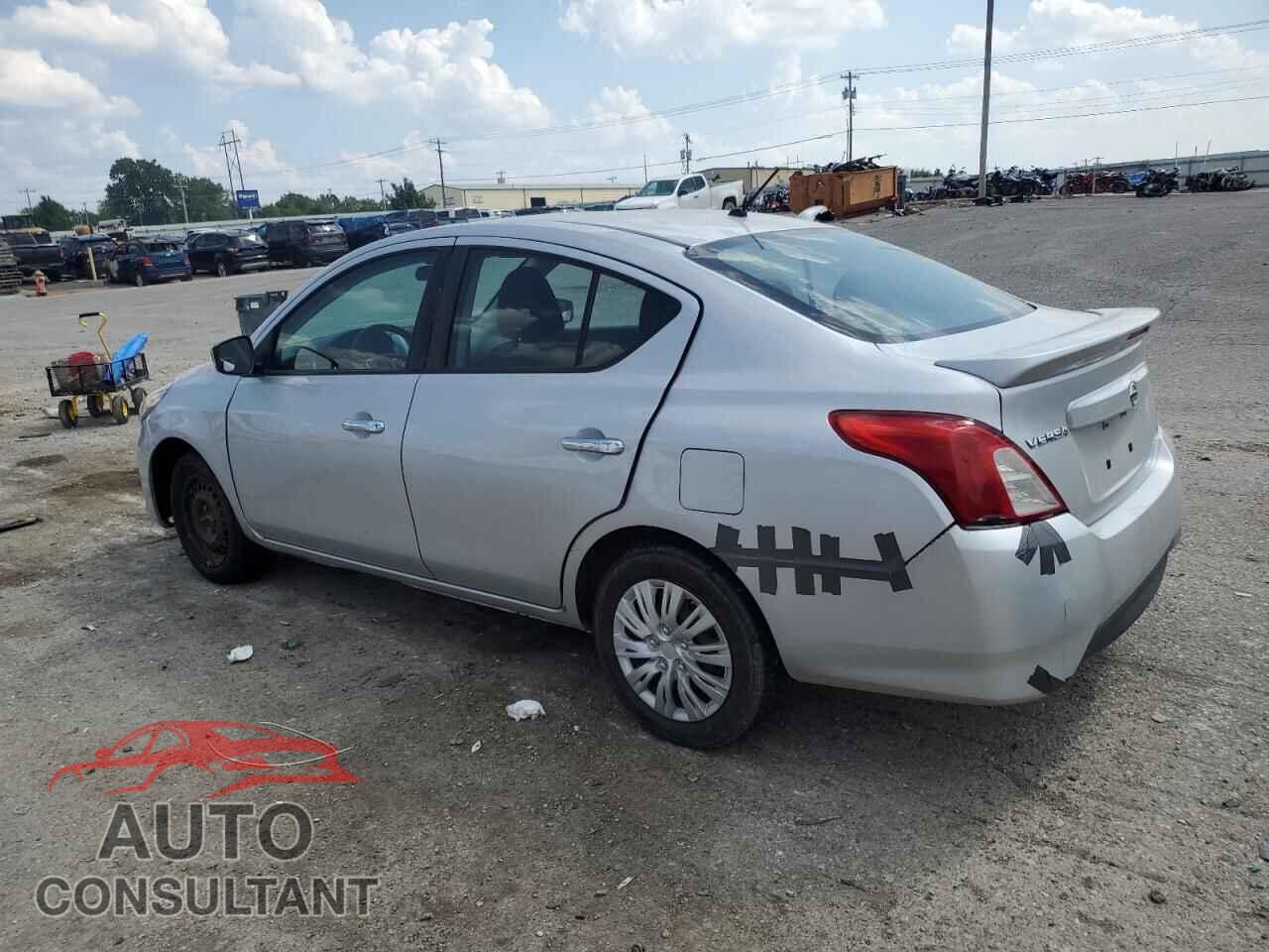 NISSAN VERSA 2017 - 3N1CN7AP3HK424640