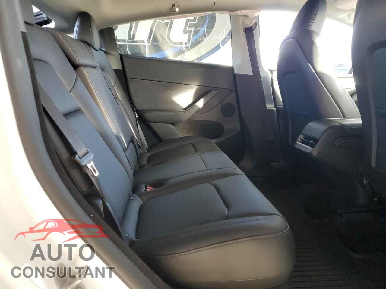TESLA MODEL Y 2024 - 7SAYGDED3RF111452