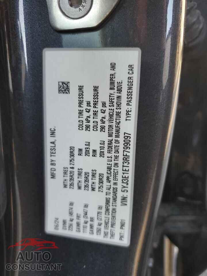 TESLA MODEL 3 2024 - 5YJ3E1ET3RF799097