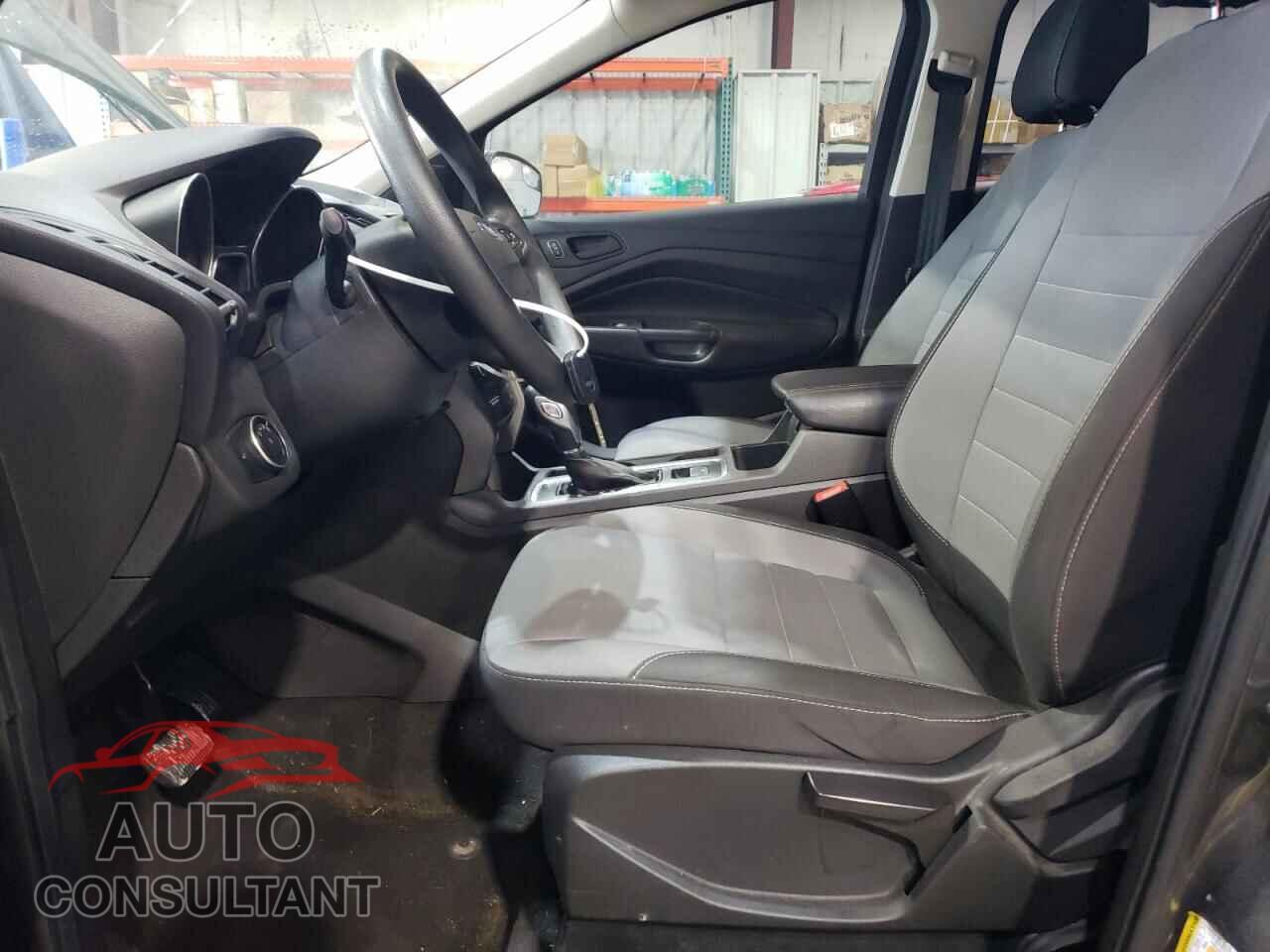 FORD ESCAPE 2017 - 1FMCU0F7XHUD66182