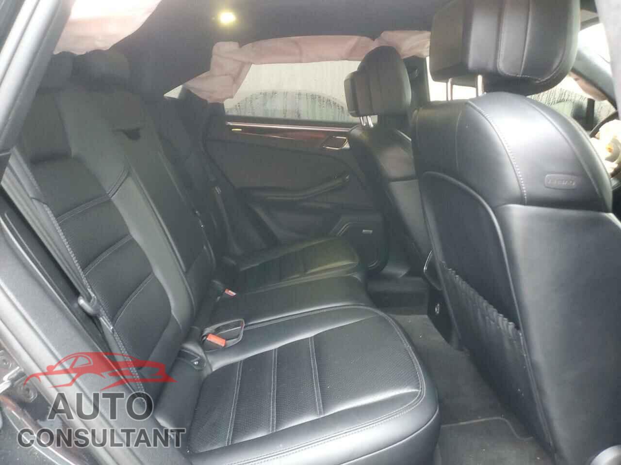 PORSCHE MACAN 2018 - WP1AF2A59JLB71238
