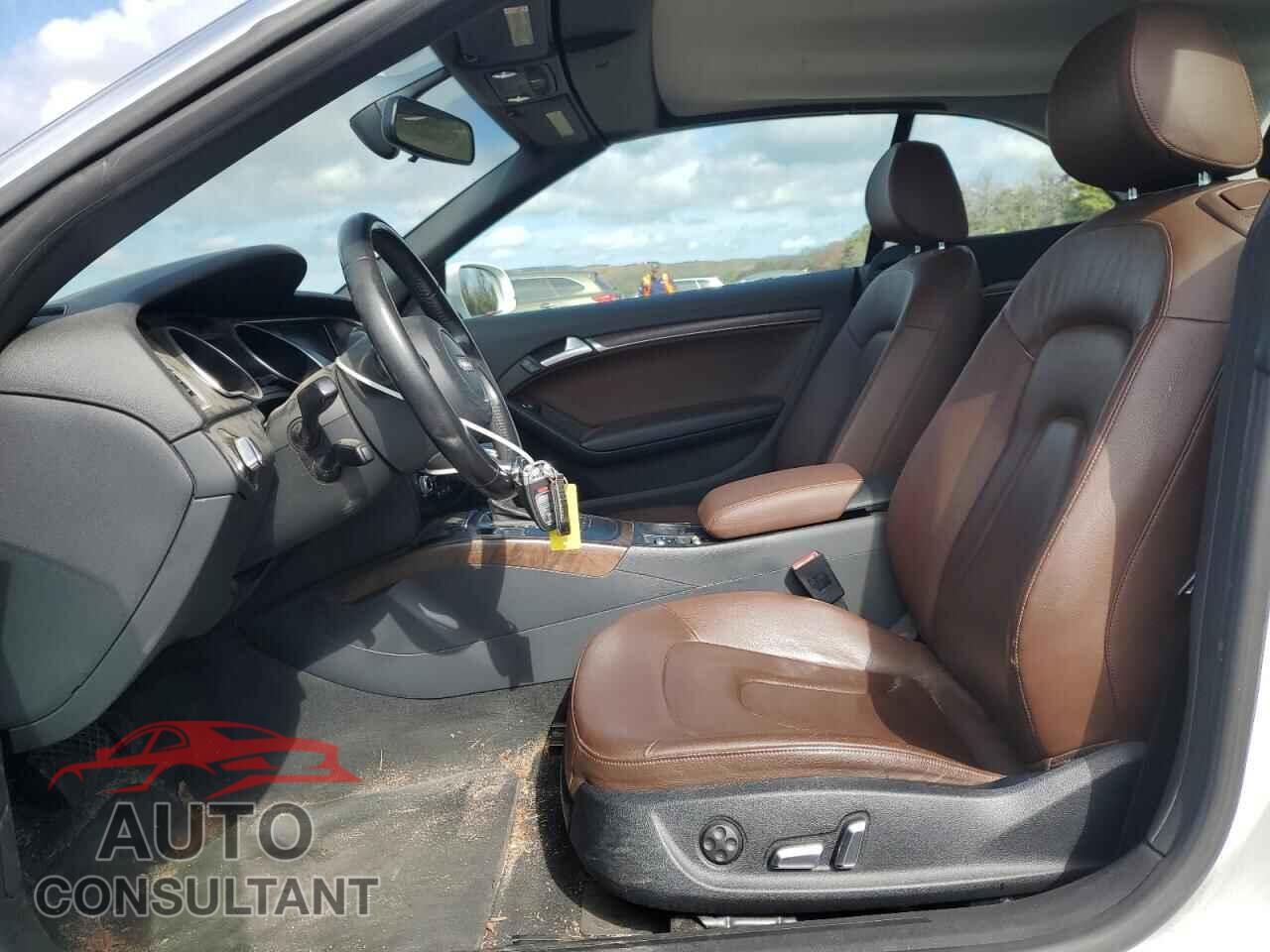 AUDI A5 2013 - WAUCFAFH6DN017633