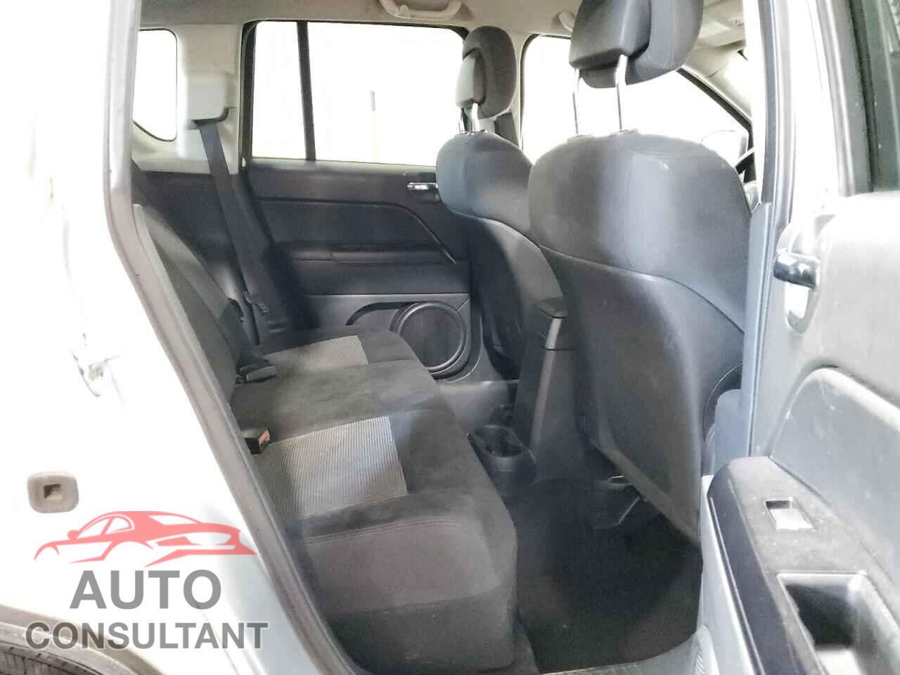 JEEP COMPASS 2011 - 1J4NF1FB8BD281635