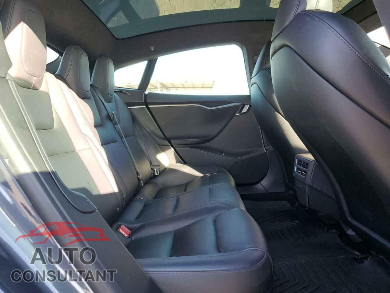 TESLA MODEL S 2020 - 5YJSA1E48LF361859
